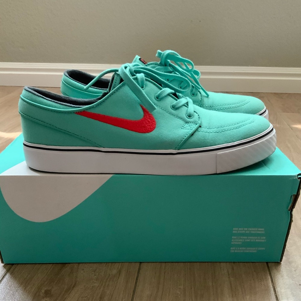 Nike